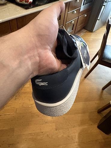 Botinkalar: Satilir original Lacoste firmasinin krossovkasi temiz deridi — 3