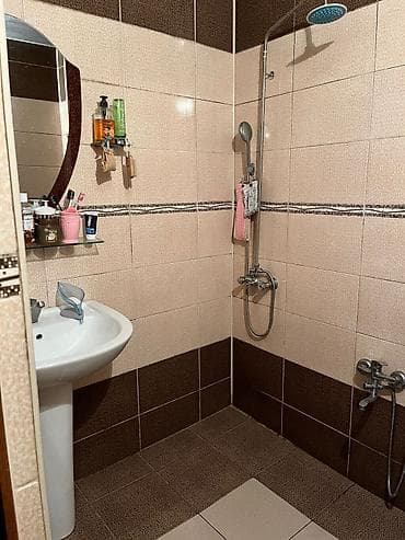 maqnit qapi toru: Gəncədə pasolkada lelinqrad laihəli 5/4mərtəbəsi 1 otaq mənzil satılır — 1