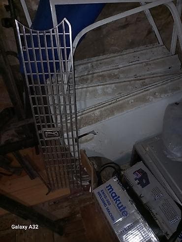 vaz qapi: Məhsul: Avtomobil qapısı (sol ön) Material: Metal Rəng: Ağ Təsvir: - — 5