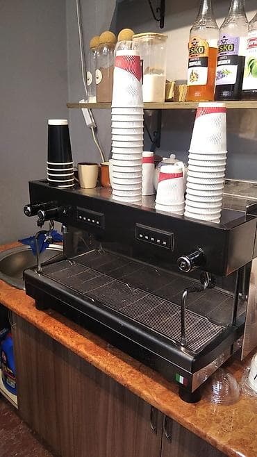 İki qollu professional espresso aparat - Kafe və restoranlar üçün — 1