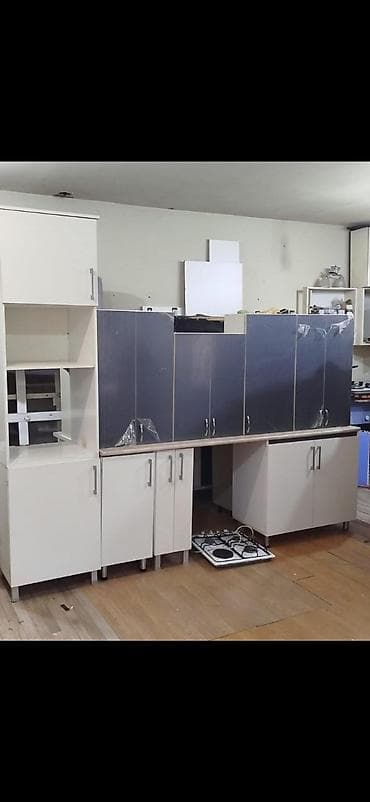 *Mətbəx mebeli satılır* Ölçü-2.90sm. Matreal-mdf akril. Üzərində-qaz