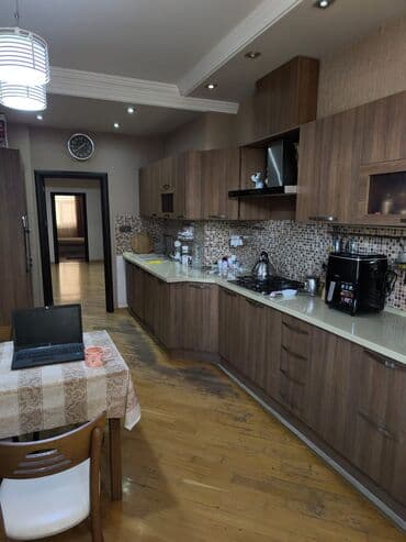 kirayə qarayev: 4 otaqli temirli satilir — 39