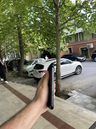 iphon 5 s: IPhone 16 Pro, 128 GB, Qara — 2