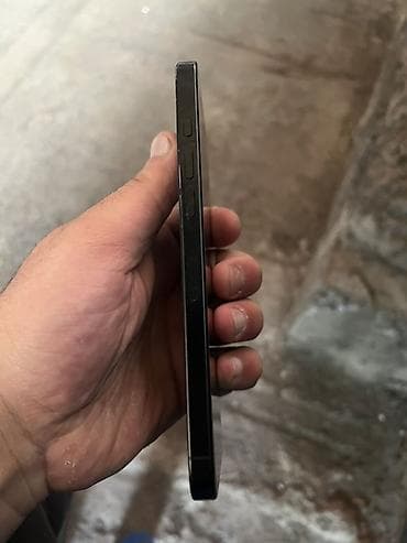 philips xenium 9@9h: IPhone 16 Pro Max, Qara, Qırıq, Barmaq izi, Simsiz şarj — 2