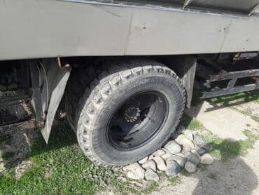 mtz 80 82: Süd daşıyan tanker maşını - Gövdə: Ağ rəngli yük maşını, süt daşıma — 3