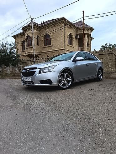 Chevrolet Cruze LT sedan - Korpus: gümüşü rəng, 4 qapı, sedan -