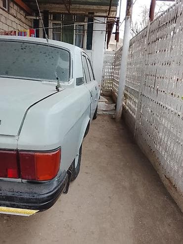 tesla model x: GAZ Volga 3102/31029 seriyası (sedan) Xüsusiyyətlər: - Kuzov: 4 — 3