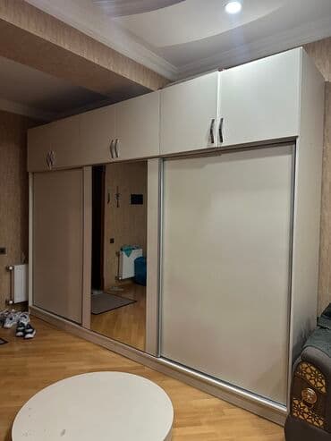 paltar asmaq üçün: Kupe, 6 qapı Düz dolab, Qarderob, paltar dolabı — 1