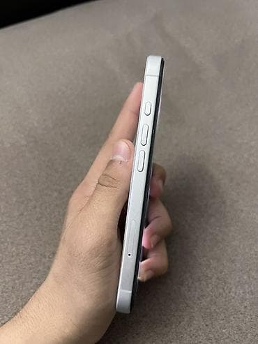 telefonlar 60 azn: IPhone 16, Ağ, Simsiz şarj — 7