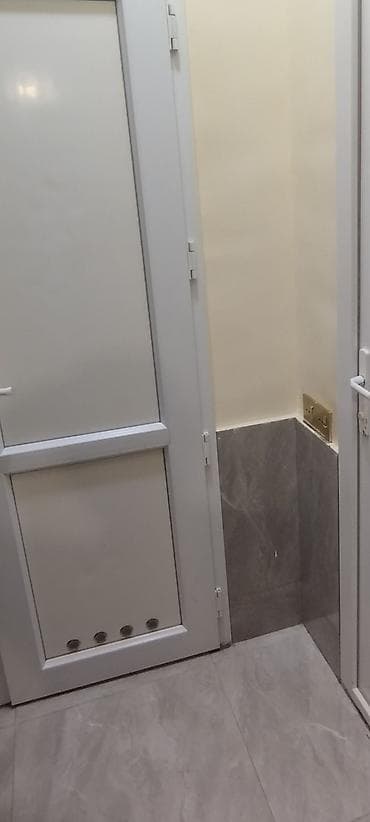 balmain canta: Bakı, Bakıxanov qəs., 3 otaqlı, Köhnə tikili, m. Neftçilər, 67 kv. m — 2