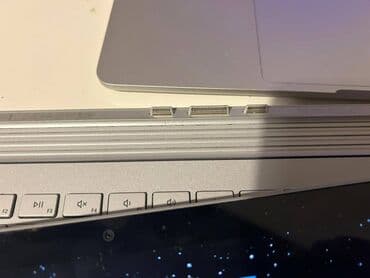 Masaüstü kompüterlər və iş stansiyaları: Dimensions: Surface Book 2 13.5" i7: 12.3" x 9.14" x 0.59"-0.90" (312 — 6