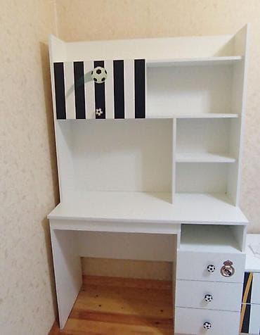 Kompüter masası, İşlənmiş, Kvadrat masa lalafo.az -da Kompüter masası, İşlənmiş, Kvadrat masa