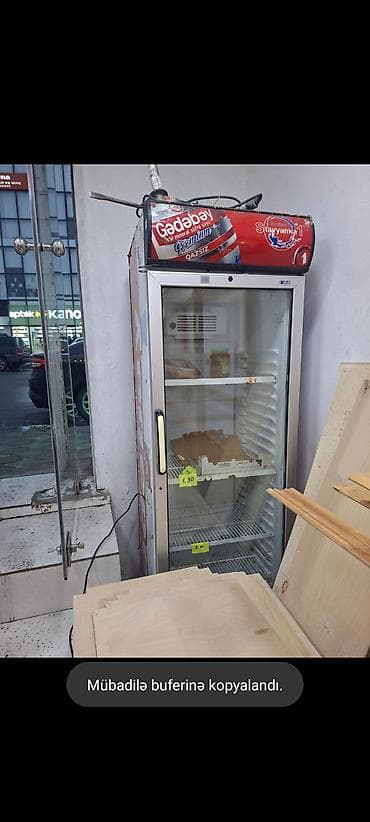 Su vitrin soyuducu satilir 330azn.Tam işlekdi.Hec bir problemi