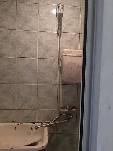 hostel 28 may: ÇOX TƏCİLİ KİRAYƏ MƏNZİL Mənzil,28 May metrosunun çıxışına yaxın 5 — 6