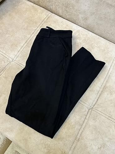 Paltolar: Qara klassik qadın şalvarı 40 razmerdir, S, M geyinə bilər. Klassik — 2