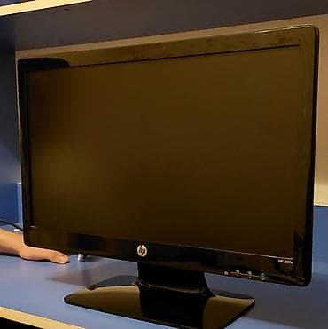 Modemlər və şəbəkə avadanlıqları: HP masaüstü kompüter + monitor dəsti Detallar: - Sistem bloku: HP — 4