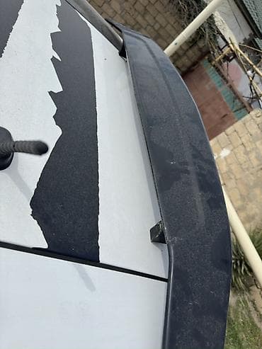 uni z: Spoyler, Plastik, sedan/kombi tipli avtomobillərə uyğun universal arxa dam spoyleri — 2