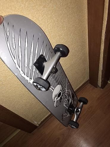 Skateboard – tam komplekt - Gövdə: klassik ikitərəfli (double kick)