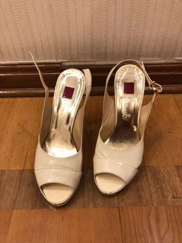 женские пляжные шлепанцы: Размер: 35, цвет - Белый, Б/у — 1