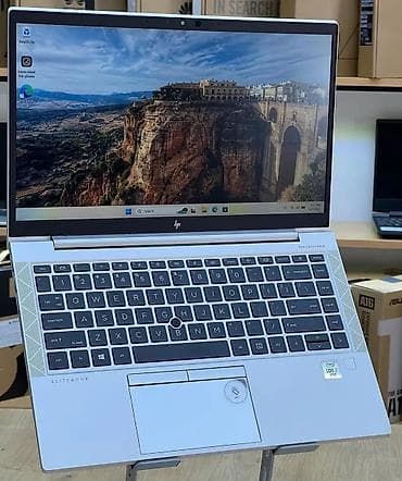 HP: HP EliteBook, 14 ", Intel Core i7, 256 GB — 2