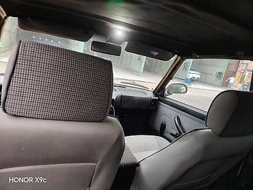 avto servis: Satılır: Sarı-qara rəng sxemli sedan/hetçbek tipli minik avtomobili — 3