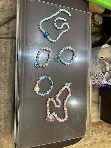 muncuqdan qolbaq: Uşaq bəzək dəsti – muncuqlu boyunbağı və qolbaqlar Məhsul təsviri: - — 1