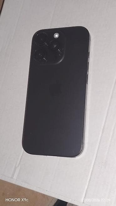 glazok kamera: IPhone 16 Pro, Black Titanium, Face ID — 3