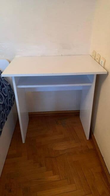 müdir stolu: İş masaları 2 ədəd kitab və ya əşya dolabı ( divardan asma )1 ədəd — 1