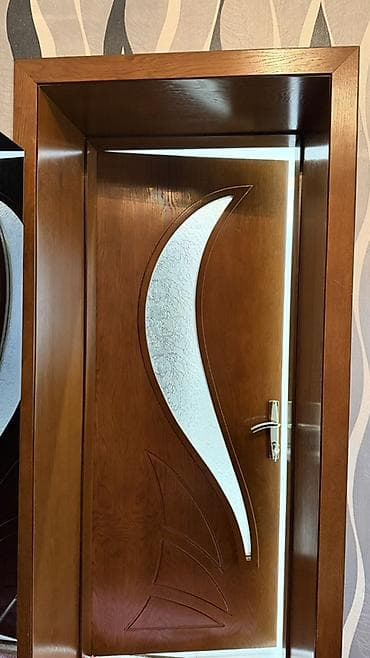 Taxta interyer qapısı – şüşə dekorlu model 2 qapi temiz taxta -