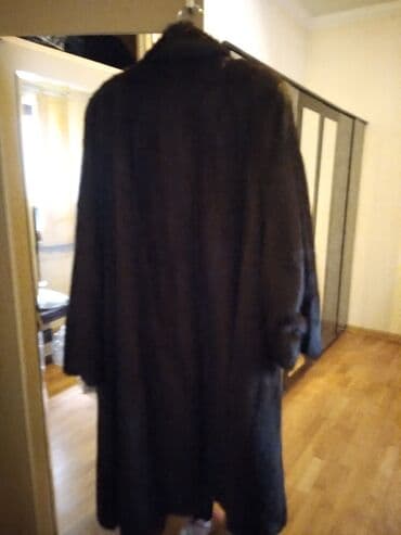 kurkler: Qadın üçün tünd rəngli xəz palto - Klassik, dizdən aşağı uzunluq - — 4