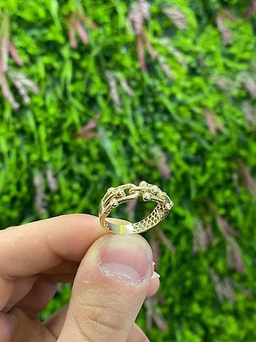 halqa sırqa: Dəstə daxildir: Üzük, Bilərzik, Cartier, Sarı qızıl, 585 Əyar, 3 g — 2