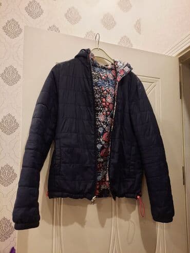 qadin ucun jaketler: Puxovik kurtka, Bershka, S — 1
