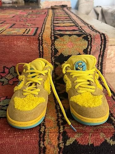lego stranger things: Məhsul: Nike SB Dunk Low “Grateful Dead Bears – Yellow” (uşaq/kiçik — 1