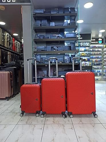 qaci: Səyahət üçün 3-lü qırmızı çamadan dəsti - Korpus: yüngül və davamlı — 1