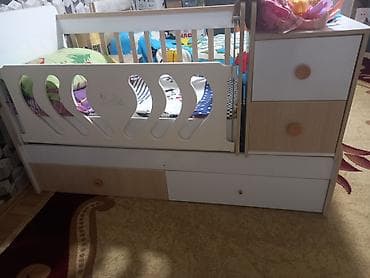 yumrta: Oğlan və qız üçün, İşlənmiş, Dördbucaq, Beşik, Dəstsiz, Matras ilə, Yellənmə mexanizmsiz — 4