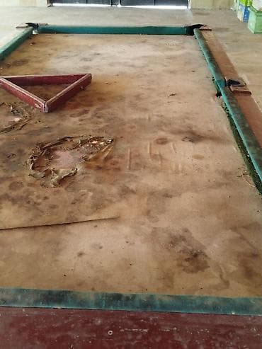 Bilyard masası – daslarini cubuguni usaqlar itiribdi bele satiram