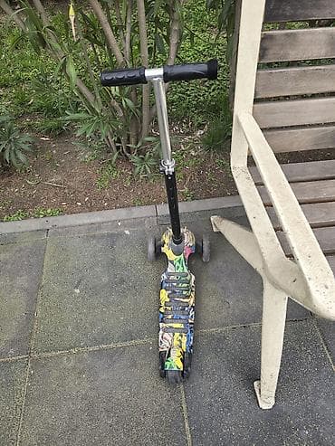 teker kredit: Uşaq skuterı – 3 təkərli model - Ön tərəfdə iki, arxada bir təkər — 3