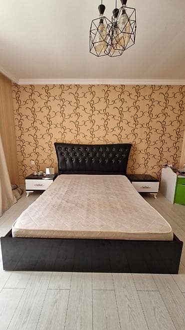 kamod: Yataq Dəsti 2 Nəfərlik Taxt 1 Matras 2 Tumbuçka 1 Güzgülü Komod yaxşı — 1