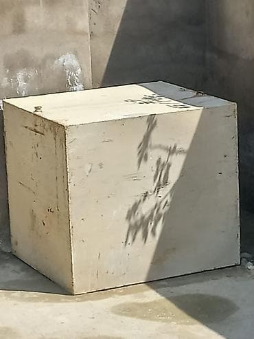 Metal sandıq/yeşik - Material: qalın metal təbəqədən hazırlanmış