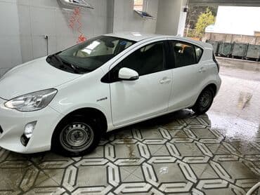 Lincoln: Toyota Aqua: 1.5 л | 2017 г — 5