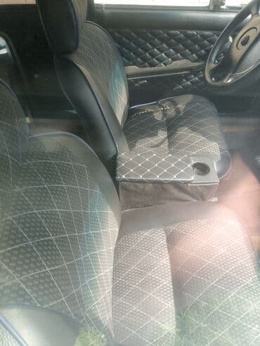 moto 50 cc: Avtomobil: Klassik VAZ/Lada sedanı (ağ rəng) Kuzov: 4 qapılı, kompakt — 3