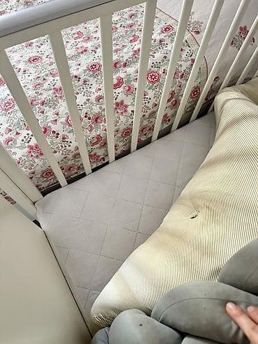 Uşaq mebeli: Oğlan və qız üçün, Dördbucaq, Beşik, Dəst ilə, Matras ilə, Yellənmə mexanizm ilə — 6