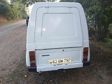 Model: ZAZ 11055 (yükdaşıma furgonu) Kuzov: 2 qapı, yüksək damlı, tam — 3