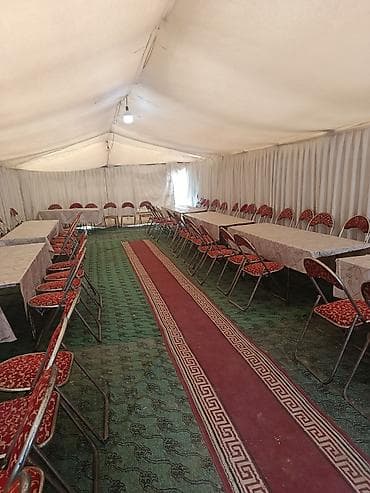 karavan: Yükdaşıma üçün GAZ-53 tipli yük maşını və üzərində iri həcmli qapalı — 5