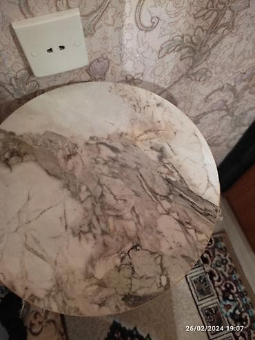 qədimi stul: Yeni — 1