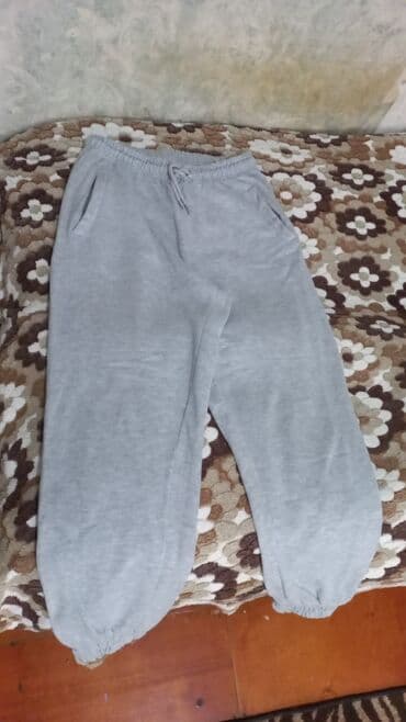 зеленые мужские спортивные костюмы: Sport walvar.2 defe geynilib. Ela veziyyetde — 2