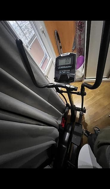 elliptik trenajor: FERRO elliptik trenajor - Sürüşsüz, geniş pedallar və möhkəm çərçivə — 5