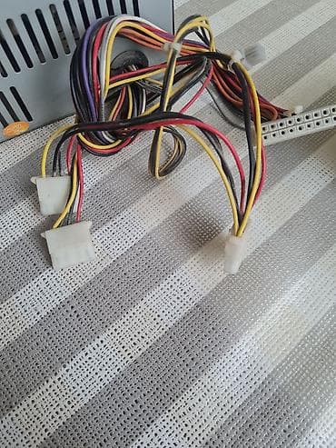 Prosessorlar: Intel Pentium 586 prosessor + stok soyuducu və ATX güc bloku (paket) — 5