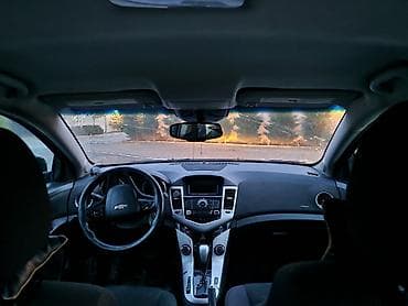 chevrolet volt: Chevrolet Cruze: 1.4 l | 2015 il 238000 km Sedan — 7