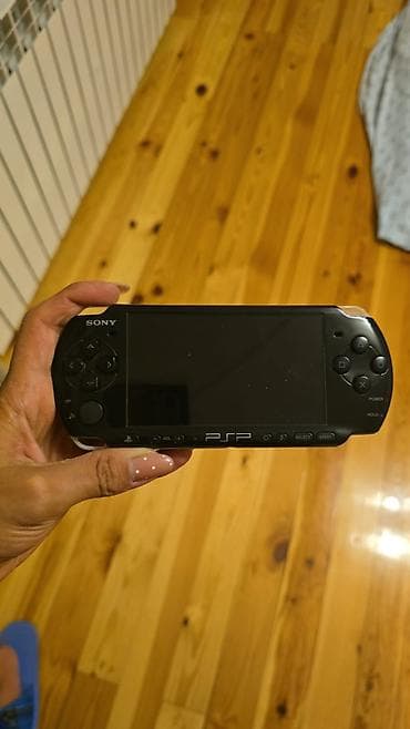 Sony PSP portativ oyun konsolu - Rəng: qara - Ekran: geniş rəngli — 1